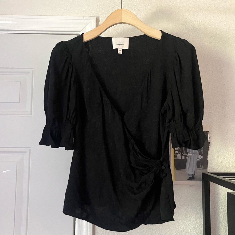 CINQ A SEPT black satin‎ scroll paisley puff short sleeve surplice blouse
